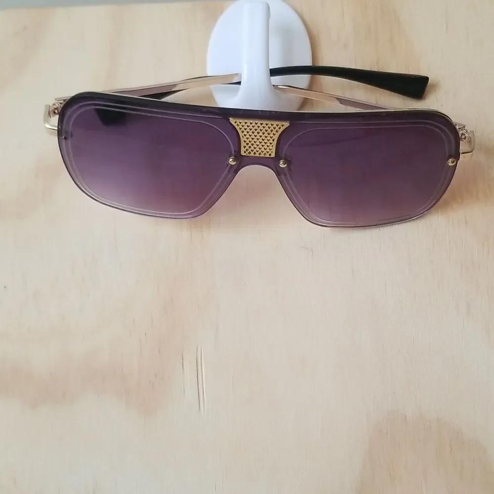 Hi Fashion Purple Sunglasses with Gold Accents Unisex